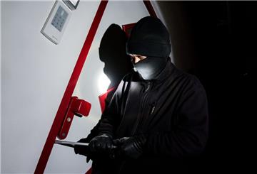 Die Polizei hat zwei junge Einbrecher in der Bürgermeister-Smidt-Straße auf frischer Tat ertappt. 