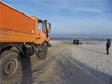 Die Polizei in Cuxhaven staunte nicht schlecht, als sie am Sonntag zu einem Einsatz nach Duhnen gerufen wurde. 