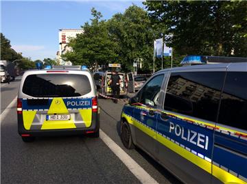 Die Polizei ist am Mittwochnachmittag zu einer Massenschlägerei in die Bremerhavener Lloydstraße gerufen worden. 