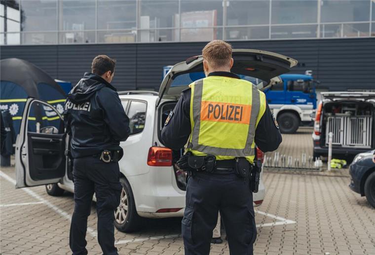 Die Polizei kontrollierte insgesamt 260 Personen in 219 Fahrzeugen.