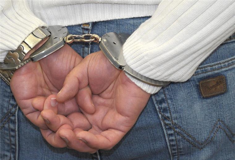 Die Polizei musste am Samstag in Blumenthal einen Mann in Gewahrsam nehmen (Symbolbild).