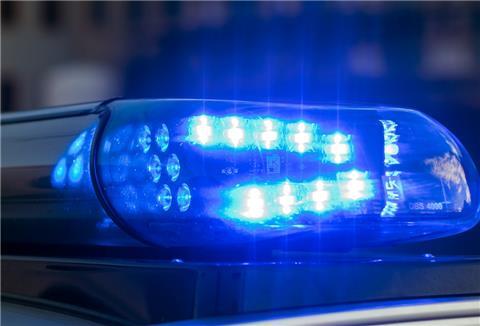 Die Polizei musste ein Kind aus einem verschlossenen Auto befreien.