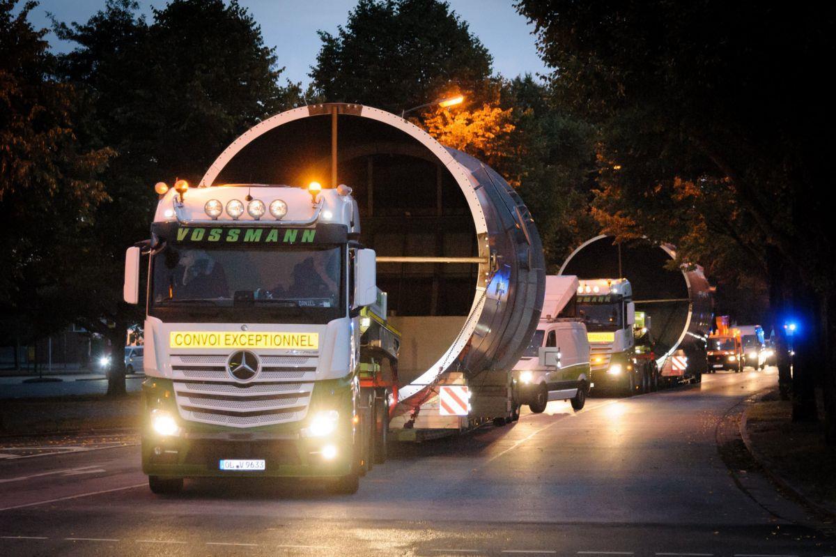 Bremerhaven: Polizei soll bei Schwertransporten entlastet werden Die Polizei soll bei der Begleitung von Schwertransporten künftig durch Verwaltungshelfer entlastet werden.