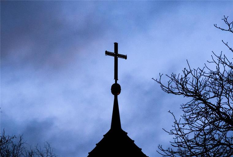 Die Polizei und Staatsanwaltschaft Bremen ermitteln derzeit gegen einen ehemaligen Mitarbeiter der Bremischen Evangelischen Kirche.