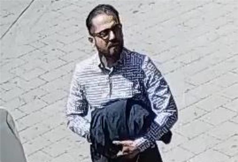 Die Polizei und Staatsanwaltschaft fahndet nach einem Betrüger, der sich als Polizist oder Staatsanwalt ausgegeben haben soll.