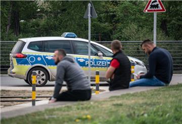 Die Polizei war wieder häufig unterwegs, um das Einhalten des Kontaktverbots zu überprüfen.