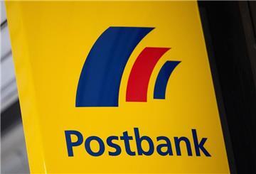 Das Bild zeigt das Logo der Postbank.