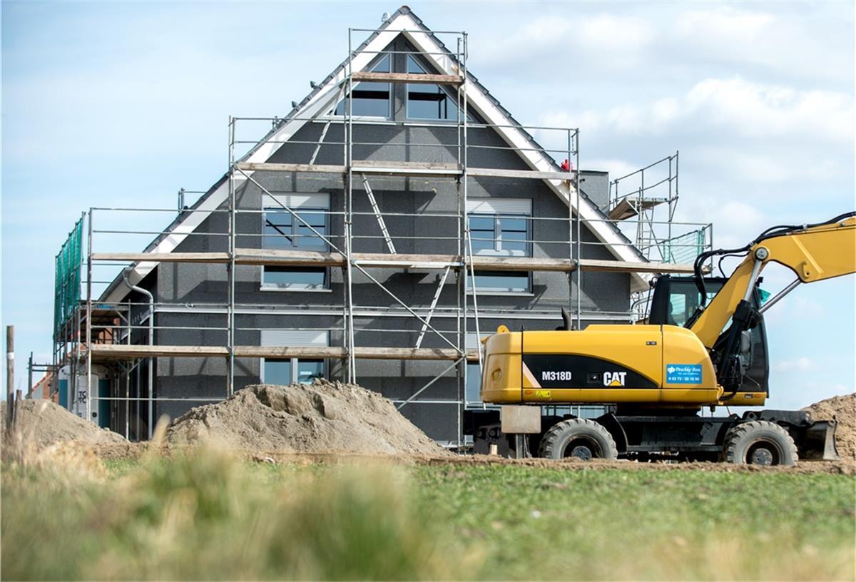 Immobilienpreise schießen auch in der Wesermarsch durch die Decke Die Preise für Baugrundstücke sind in der Wesermarsch innehralb eines Jahres um 28 Prozent gestiegen.
