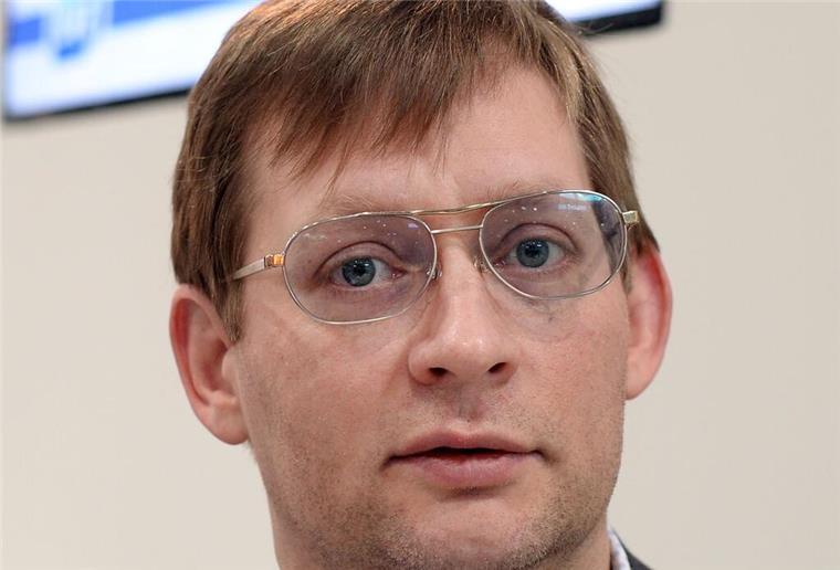 „Die Projektoren“ ist Meyers erster Roman seit mehr als zehn Jahren.