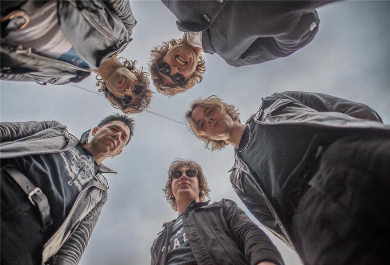 Die Punk-Popper Bad Nerves aus Essex, England, waren der Headliner beim Motorville Festival in Wittstedt.