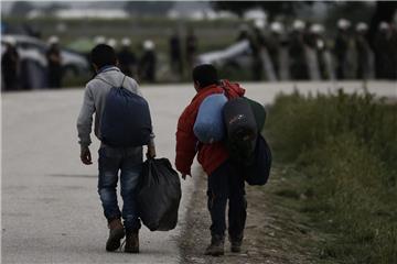 Die Räumung des wilden Flüchtlingslagers Idomeni verläuft ruhig und ohne Gewalt. Die Migranten und Flüchtlinge sollen mit Bussen zu offiziellen Flüchtlingslagern gebracht werden. 