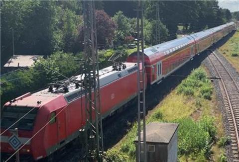 RE-Zug in Bremerhaven-Wulsdorf.