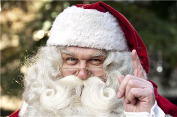 Die Redakteure des Landkreises Cuxhaven wünschen frohe Weihnachten. Aber vorher haben sie ihre Erinnerungen an das Fest aufgeschrieben. 
