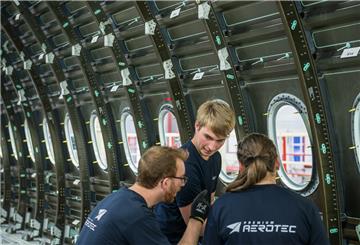Die Region kann aufatmen. Premium Aerotec hält das Ausbildungsniveau nun doch.