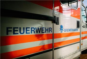 Rettungswagen der Feuerwehr Bremerhaven.