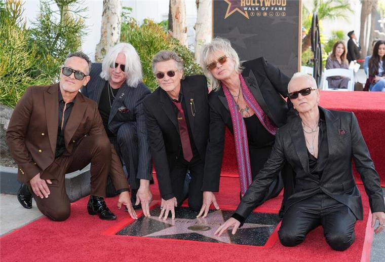 Rockband Def Leppard mit Hollywood-Stern geehrt Die Rocker von Def Leppard haben nun in Hollywood einen festen Platz.