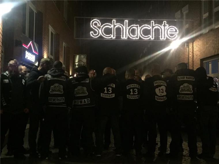 Polizei hat Rockergruppe "Bloody Warrior" im Visier Die Rockergruppe "Bloody Warrior" hat sich in Bremerhaven gegründet. Anhänger liefen Anfang Oktober in ihren Kutten an der Bremer Schlachte auf.