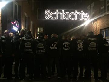 Die Rockergruppe "Bloody Warrior" hat sich in Bremerhaven gegründet. Anhänger liefen Anfang Oktober in ihren Kutten an der Bremer Schlachte auf.