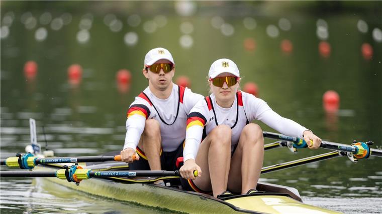 Die Ruderer Jan Helmich und Hermine Krumbein haben bei den Paralympics in Paris die Bronzemedaille gewonnen.