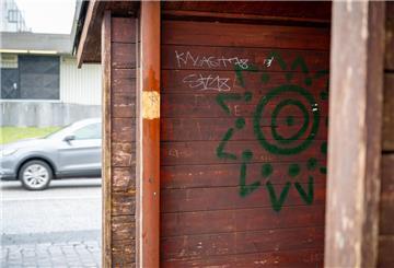 Die Sachbeschädigung wurde der Polizei am Dienstag gemeldet.