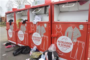 Die Samtgemeinde Sittensen hat die Altkleidercontainer, die eine Bremer Firma in den Gemeinden der Börde aufgestellt hat, einsammeln lassen und sichergestellt.