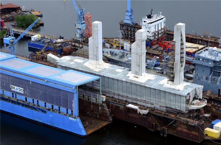 Die Sanierung der "Gorch Fock" auf der  Bredo Werft wird wohl teurer.