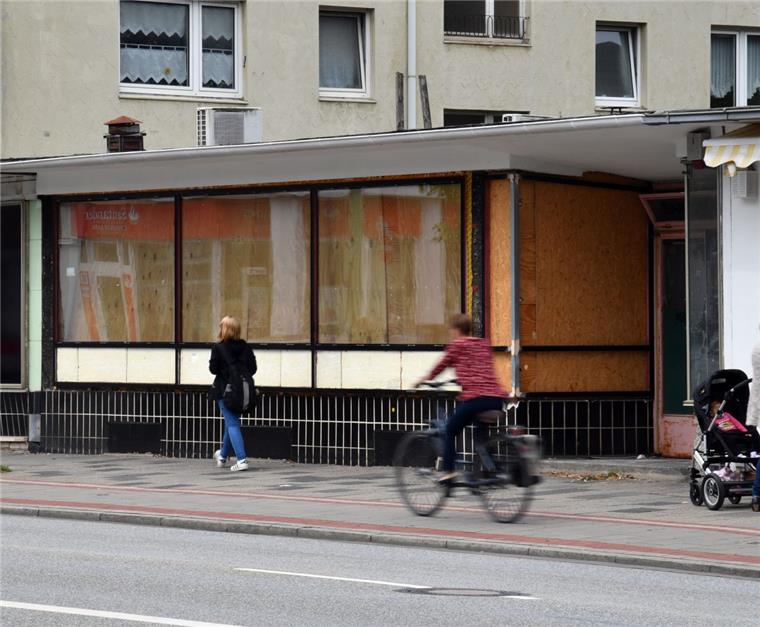 Die Sanierung der Milchbar in der Lloydstraße soll in Kürze abgeschlossen sein, sagt der Besitzer Torsten Griesch.