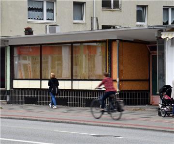 Die Sanierung der Milchbar in der Lloydstraße soll in Kürze abgeschlossen sein, sagt der Besitzer Torsten Griesch.