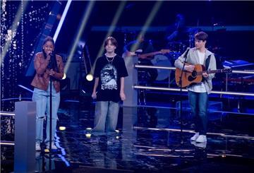 Die SAT1-Sendung „The Voice Kids“ geht am Freitagabend in die zweite Runde: Lilian, Kai und Linus singen gemeinsam eine abgewandelte Variante des Songs „Stan“ von Eminem und Dido. 