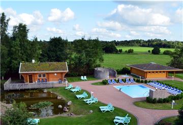 Die Saunalandschaft der Moortherme in Bad Bederkesa ist nicht von der Badsanierung betroffen. Weil die Abstandsregeln dort nicht eingehalten werden können, bleibt sie vorerst ebenfalls geschlossen.