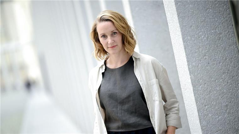 Die Schauspielerin Christina Athenstädt spielt die Hauptrolle in der Serie „Die Heiland – Wir sind Anwalt“.