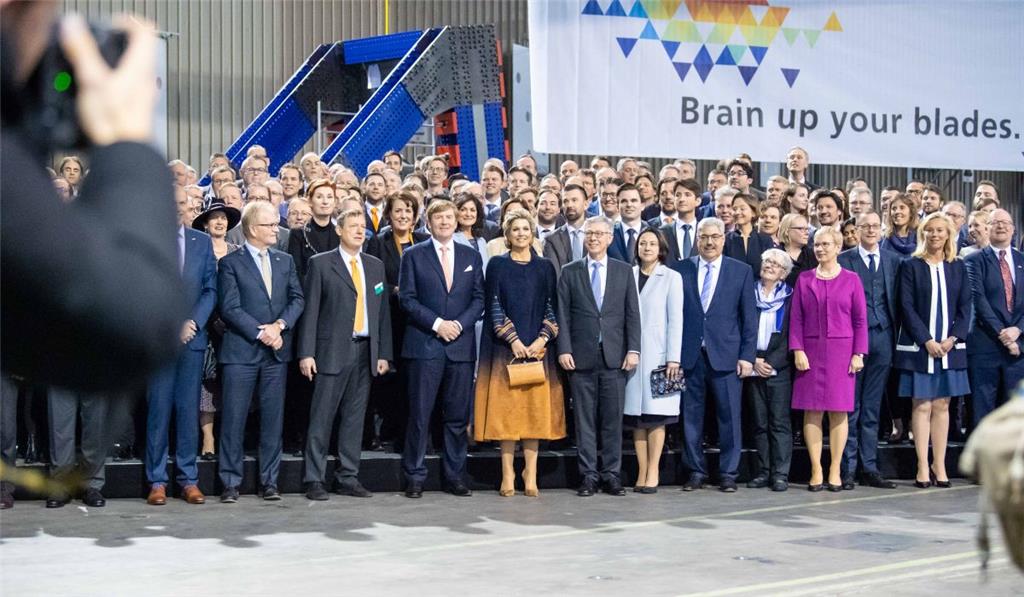 Die schönsten Fotos vom königlichen Besuch in Bremerhaven. Foto: Hartmann