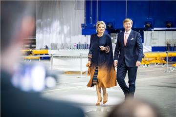 Die schönsten Fotos vom königlichen Besuch in Bremerhaven. Foto: Hartmann