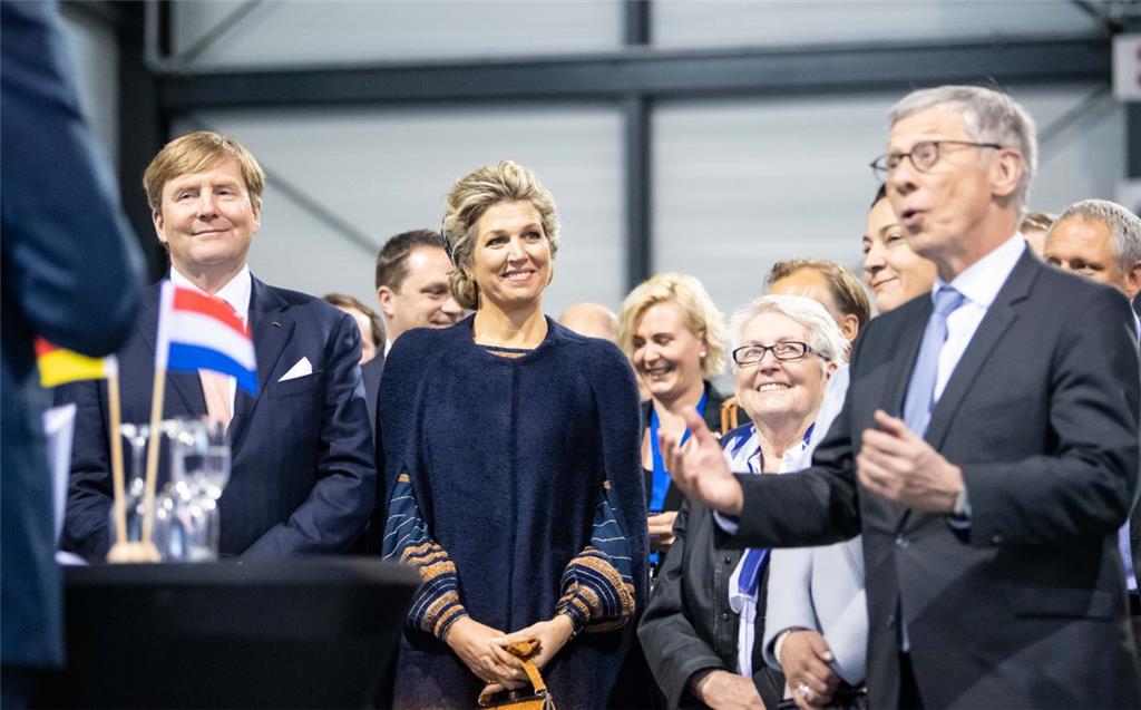 Die schönsten Fotos vom königlichen Besuch in Bremerhaven. Foto: Hartmann