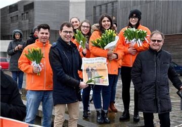 Die schönsten Fotos vom königlichen Besuch in Bremerhaven. Foto: Scheschonka
