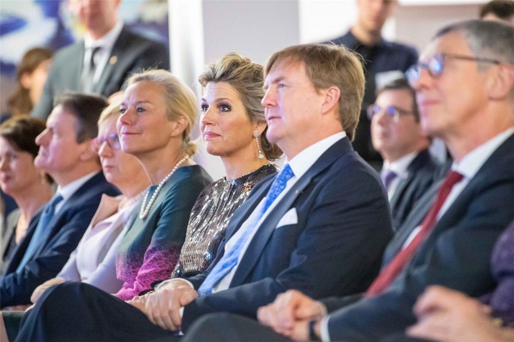 Die schönsten Fotos vom königlichen Besuch in Bremerhaven. Foto: Hartmann