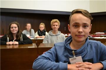 Die Schüler der Johann-Gutenberg-Schule als Abgeordnete: (von links) Channen Herbrand, Lotta Steinkamp, Kyra Meyer, Marek Cordes und Felix Kraske.