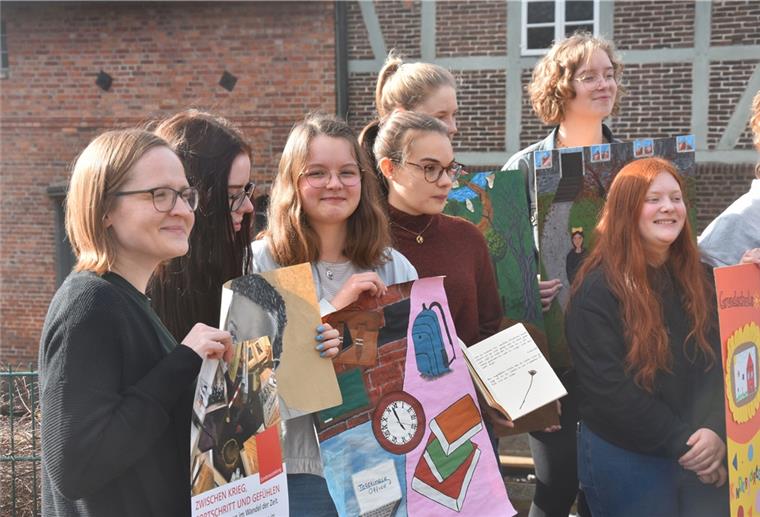 Bunt und vielfältig: Schüler stellen in der Wassermühle in Sittensen aus Die Schülerinnen und Schüler des Leistungskurses Kunst an der KGS zeigen ihre Werke in der Sittenser Wassermühle an vier Sonntagen im März.
