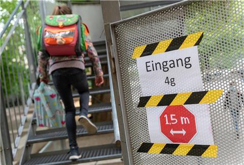 Die Schulen und Kitas in ganz Deutschland nehmen momentan ihren Betrieb mehr und mehr wieder auf. In Bremerhaven und Bremen gab es bereits Corona-Fälle. (Symbolbild)
