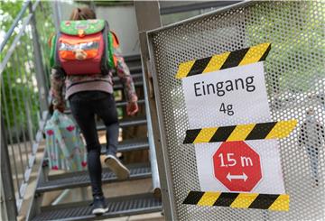 Die Schulen und Kitas in ganz Deutschland nehmen momentan ihren Betrieb mehr und mehr wieder auf. In Bremerhaven und Bremen gab es bereits Corona-Fälle. (Symbolbild)