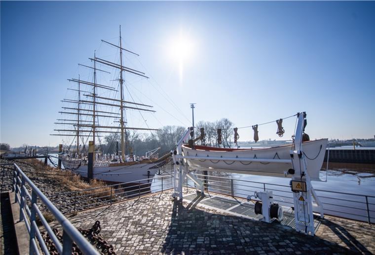 Die „Schulschiff Deutschland“ verlässt Donnerstagmorgen ihren Liegeplatz in der Lesum in Vegesack. Künftig liegt das Schiff in Bremerhaven.