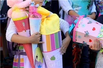 Die Schultüten gehören zum Schulstart: Sie sind für die Kinder auch das Symbol für einen neuen Lebensabschnitt.