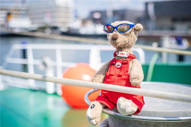 Was "Sid" mit den Seenotrettern aus Bremerhaven zu tun hat Die Seenotretter aus Bremehaven haben tolle Fans: Mit Maskottchen "Sid" machen sie auf die wichtige Arbeit in sozialen Medien aufmerksam.