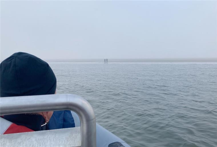 Seenotretter retten vier Vogelkundler aus Seenebel Die Seenotretter retten 4 Menschen.
