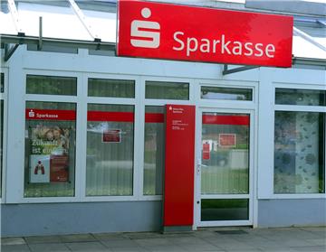 Die Selbstbedienungsfiliale der Weser-Elbe-Sparkasse bleibt vorerst geschlossen.