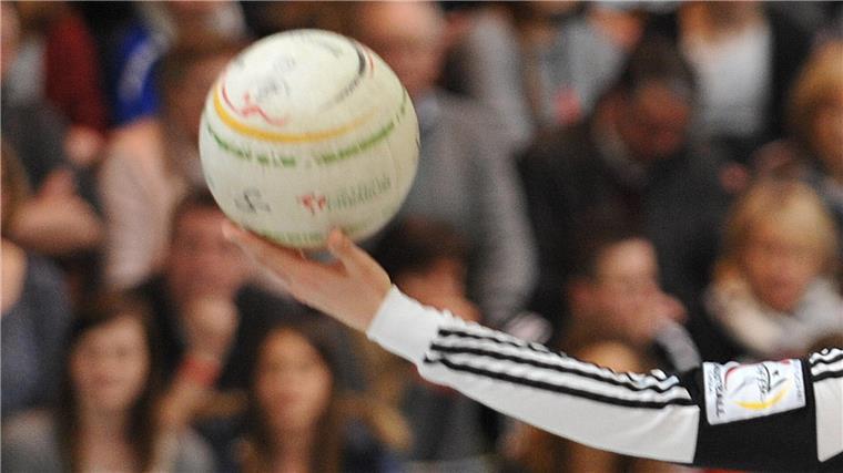 Selsinger Faustballerinnen bleiben auf Vizemeister-Kurs in der 2. Bundesliga