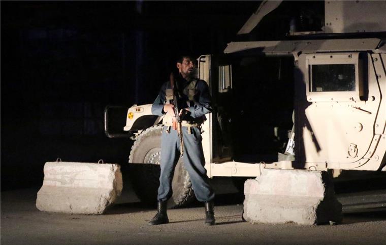 Mindestens vier Tote bei Taliban-Angriff auf Hotel in Kabul Die Sicherheitskräfte in Kabul sind nach einem Anschlag auf ein Hotel in Alarmbereitschaft.