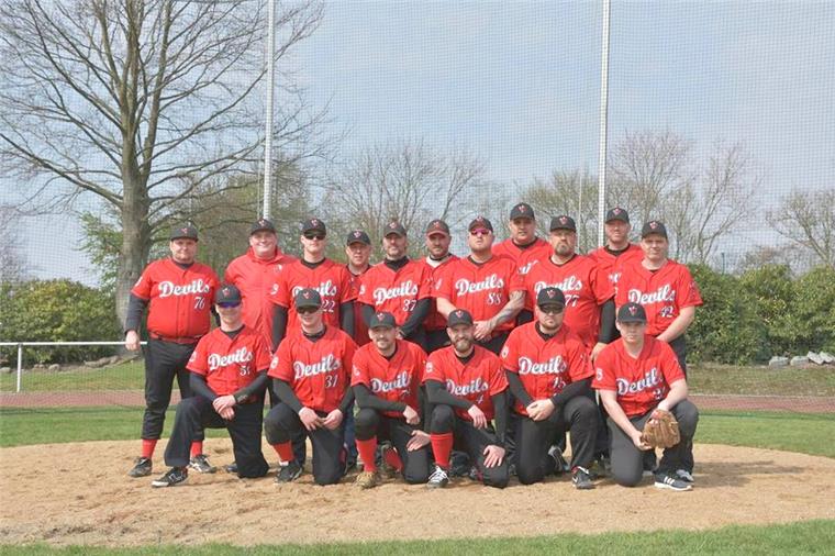 Baseballer Spaden Devils wollen mehr Jugendliche gewinnen Die Spaden Devils haben in der Landesliga Platz drei belegt.
