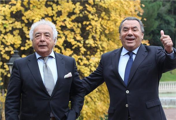 Die spanischen Sänger Antonio Romero (l) und Rafael Ruiz (r) von der Flamenco- und Rumbagruppe Los del Rio wurden mit dem Song „Macarena“ weltbekannt. Ihre anderen Lieder kennt aber kaum jemand.