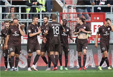 Die Spieler vom FC St. Pauli haben drei anstrengende Begegnungen vor sich.